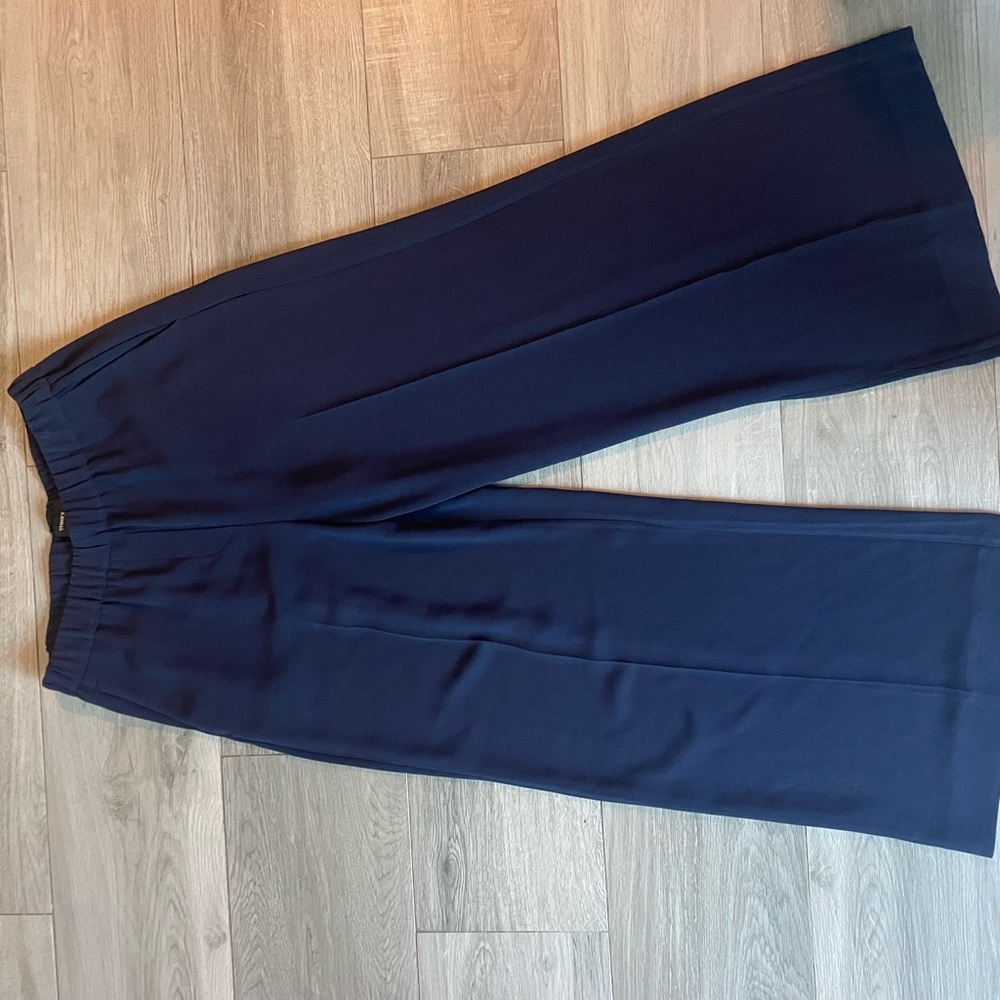 Theory wide leg pants-super comfy pull on style